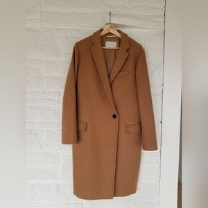 Aritzia The Group Babaton Wintour Coat size Small